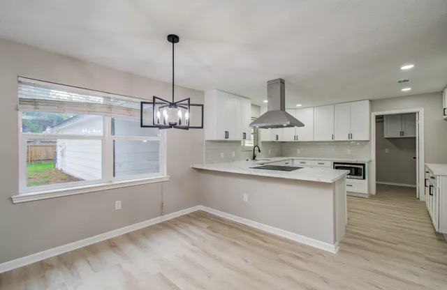 $345,000 | 4735 Theall Road, Houston, TX 77066