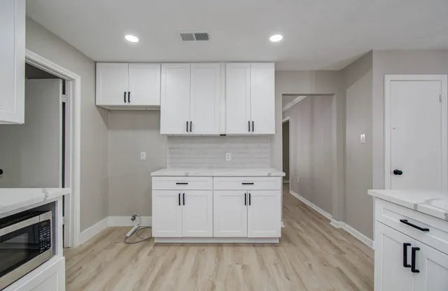 $345,000 | 4735 Theall Road, Houston, TX 77066