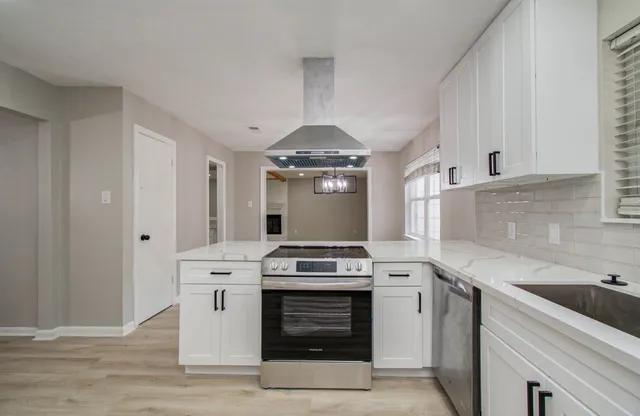 $345,000 | 4735 Theall Road, Houston, TX 77066