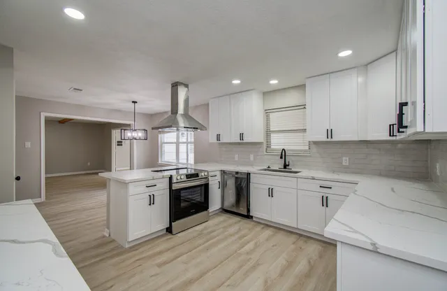 $345,000 | 4735 Theall Road, Houston, TX 77066