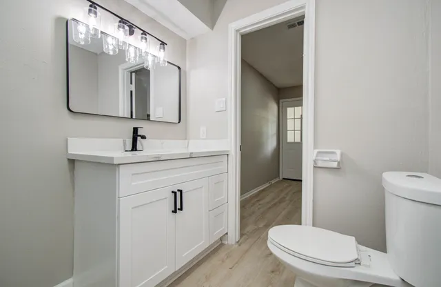 $345,000 | 4735 Theall Road, Houston, TX 77066