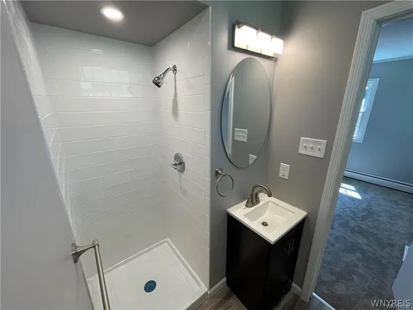 $2,500 | 425 East Lane, Lewiston, NY 14092