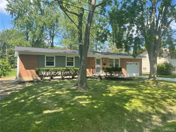 $2,500 | 425 East Lane, Lewiston, NY 14092