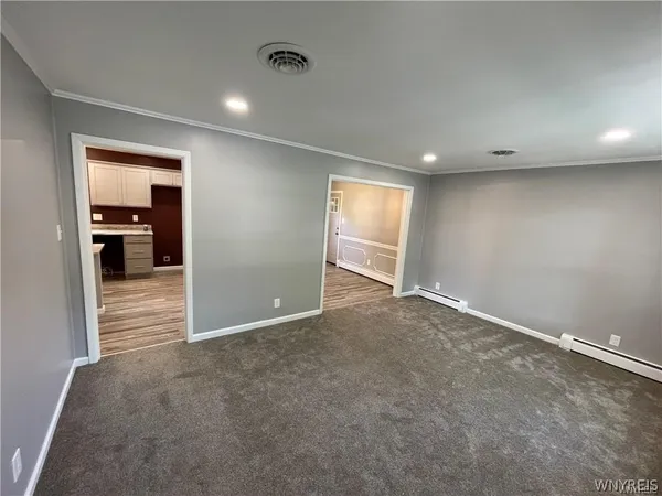 $2,500 | 425 East Lane, Lewiston, NY 14092