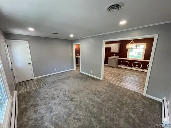 $2,500 | 425 East Lane, Lewiston, NY 14092