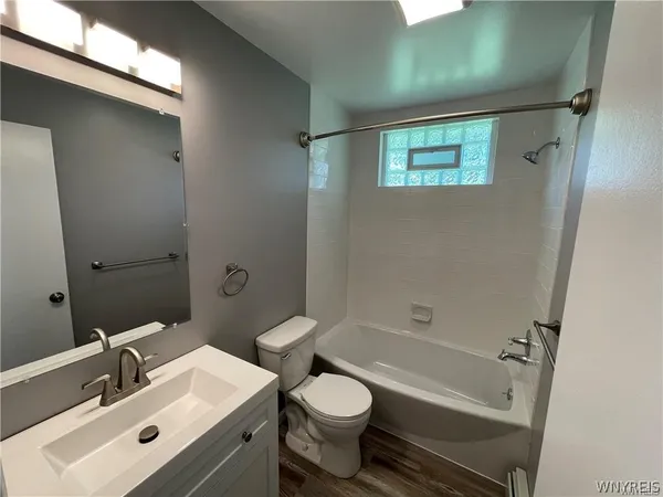 $2,500 | 425 East Lane, Lewiston, NY 14092