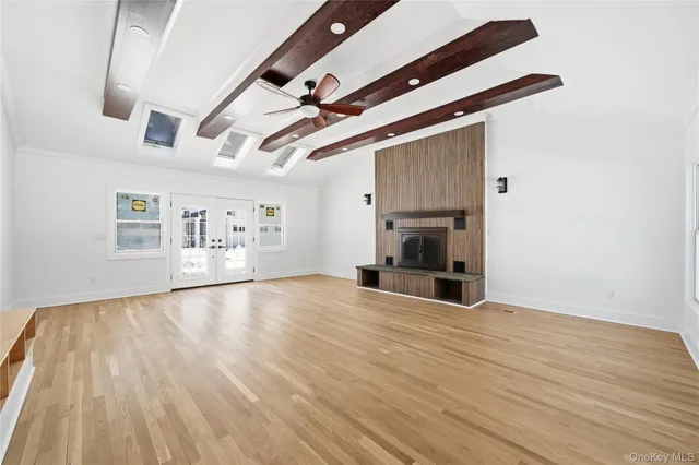 $2,696,888 | 75 Centerport Road, Greenlawn, NY 11740