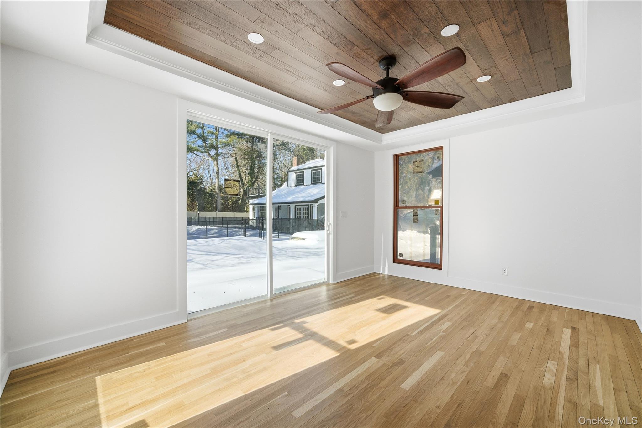 75 Centerport Road Greenlawn, NY 11740 - Photo 19 of 49