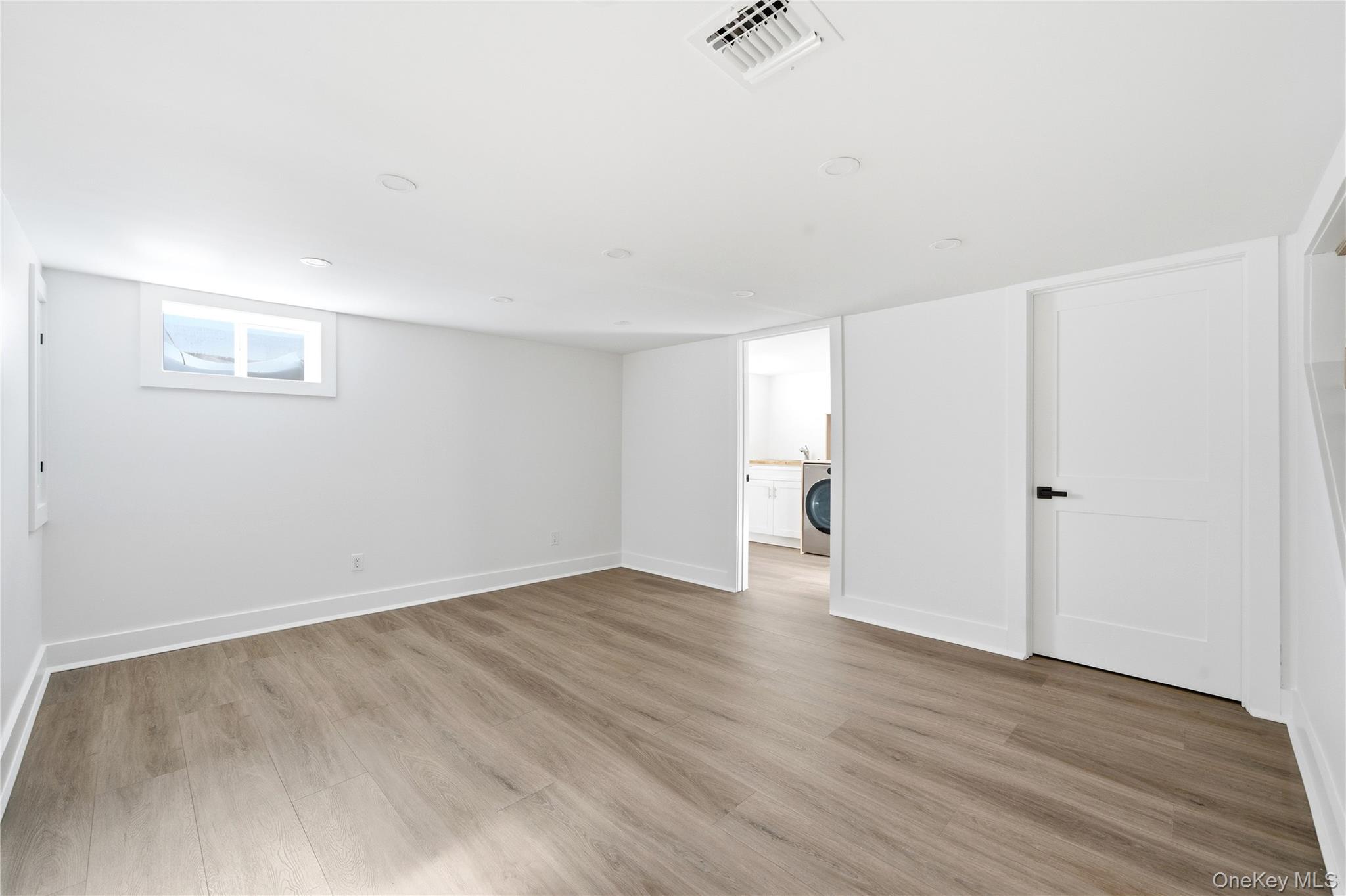 75 Centerport Road Greenlawn, NY 11740 - Photo 22 of 49