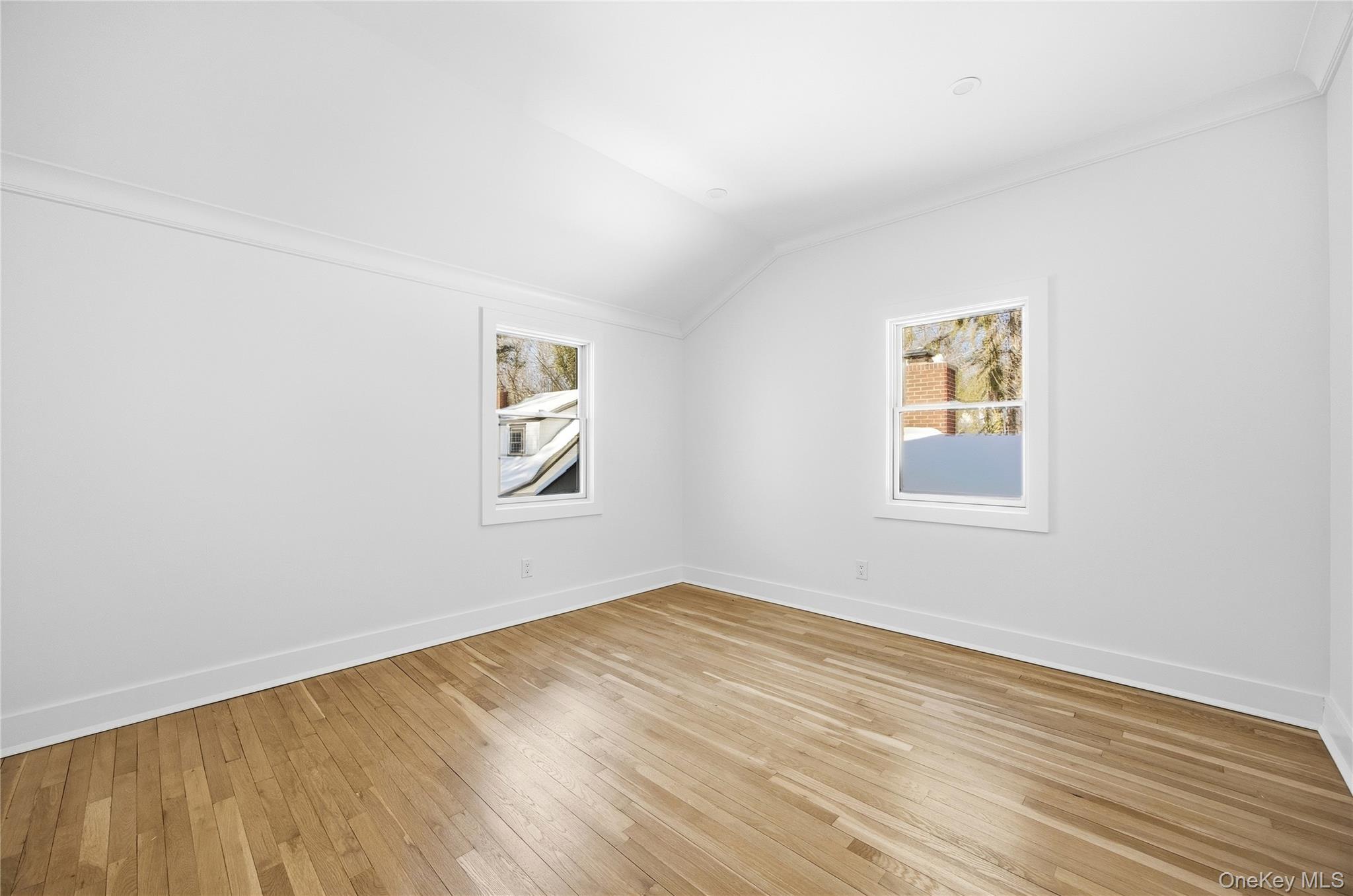 75 Centerport Road Greenlawn, NY 11740 - Photo 36 of 49