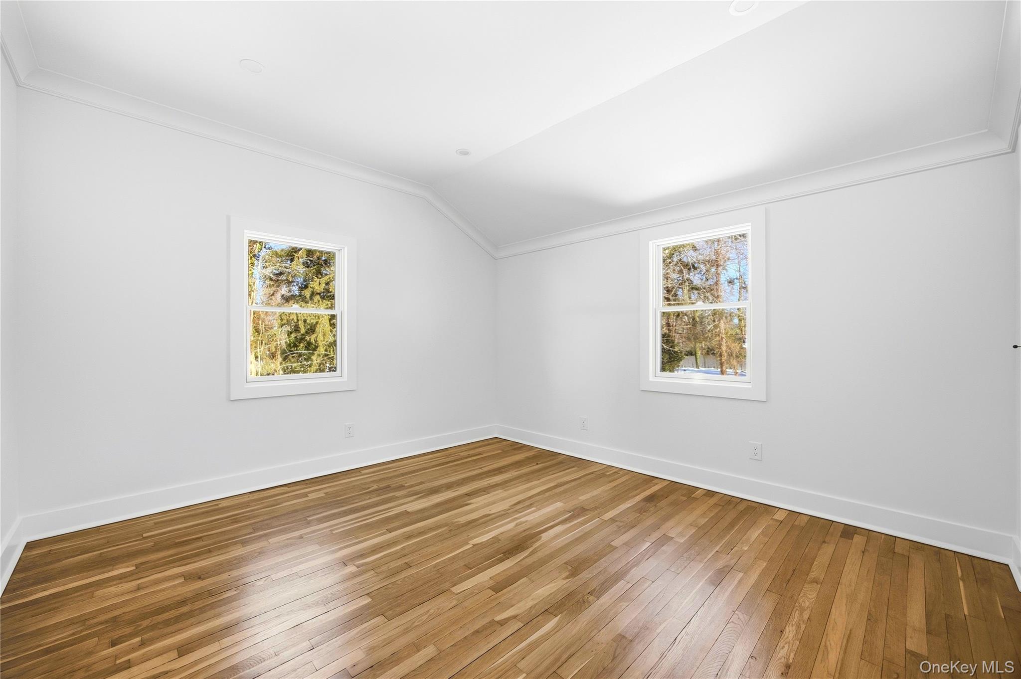 75 Centerport Road Greenlawn, NY 11740 - Photo 38 of 49