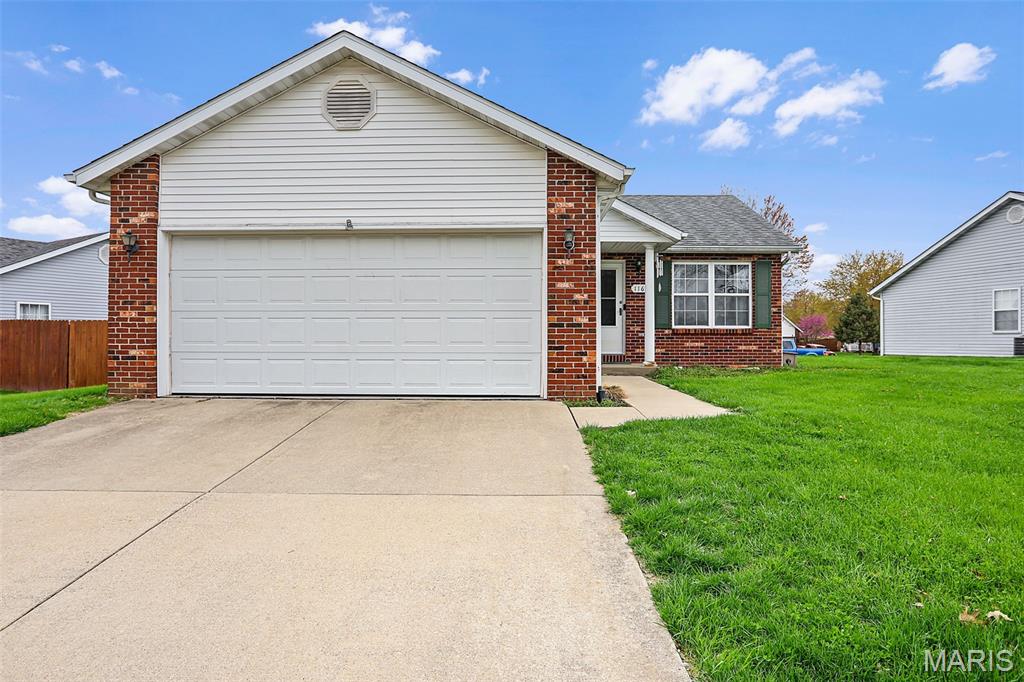 116 Bayhill Boulevard Glen Carbon, IL 62034 - Photo 1 of 17