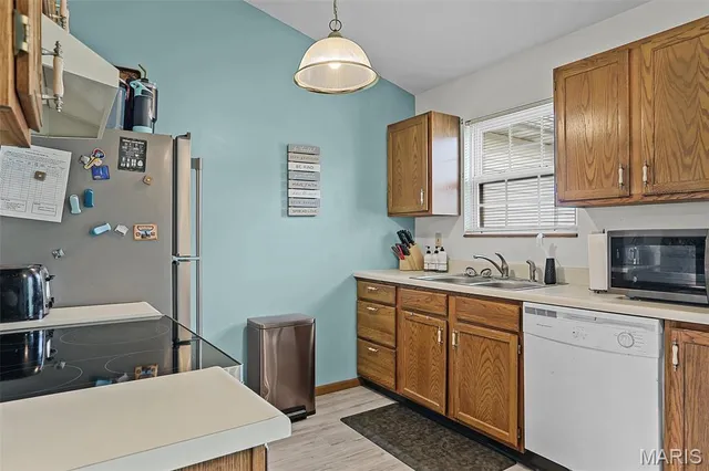 $2,300 | 116 Bayhill Boulevard, Glen Carbon, IL 62034