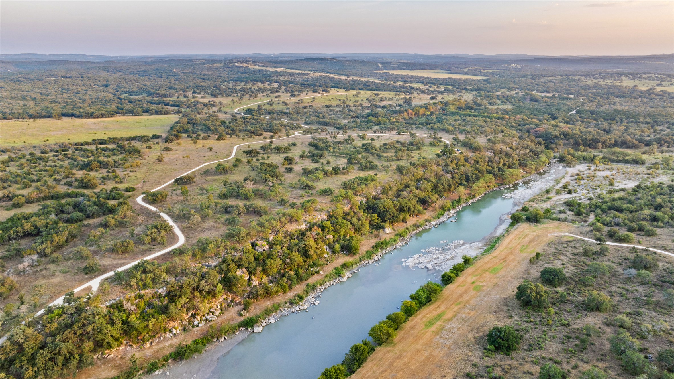 8577 Ranch Road 2766 Johnson City, TX 78636 - Photo 4 of 40