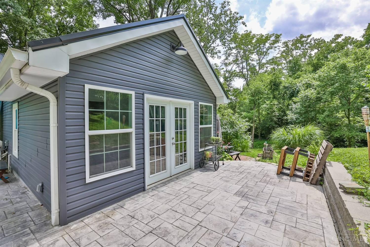 585 Sutton Road Cincinnati, OH 45230 - Photo 23 of 27
