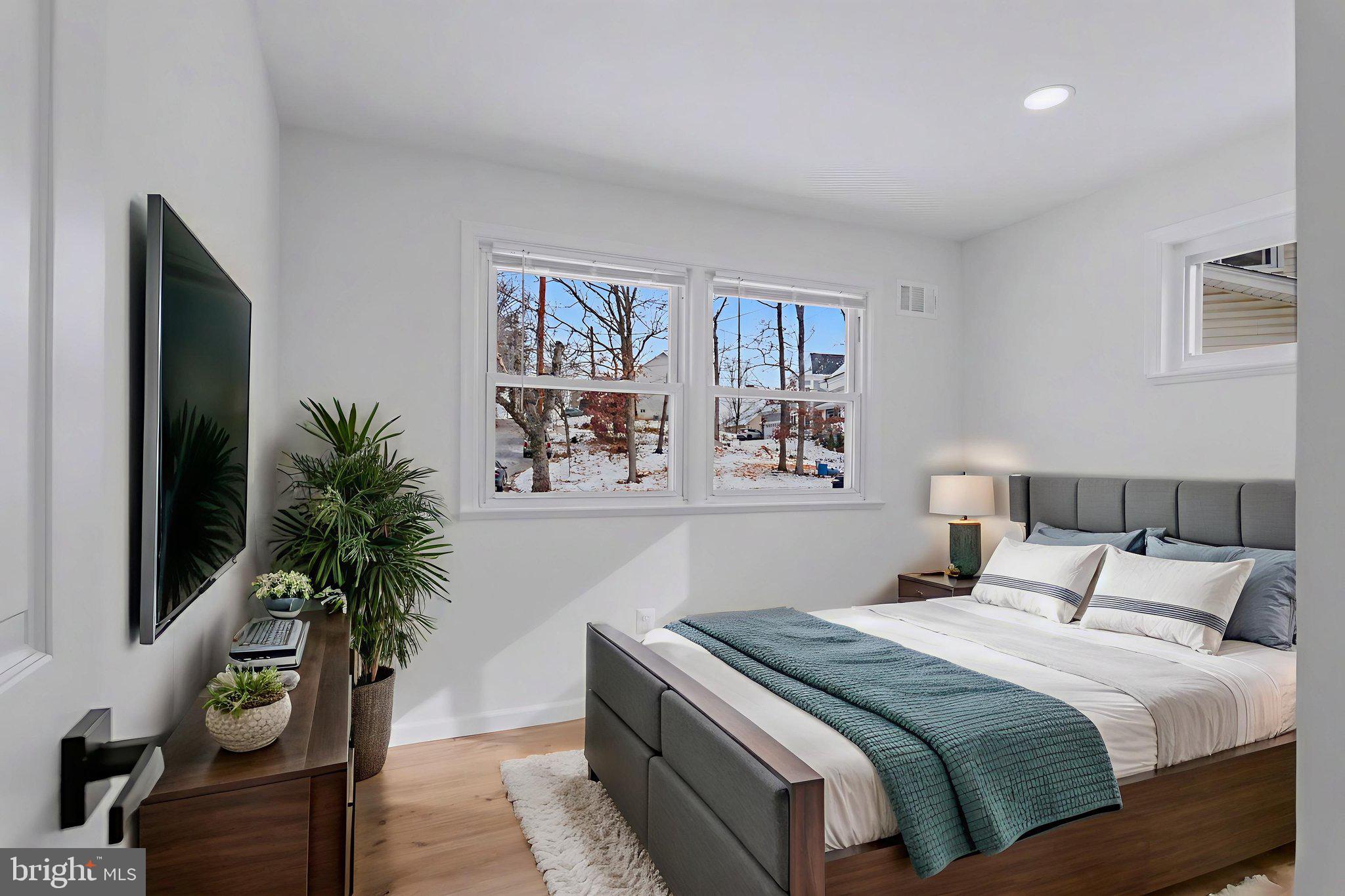 6602 Ian Street Hyattsville, MD 20784 - Photo 18 of 42 Bedroom 3 (Staged)