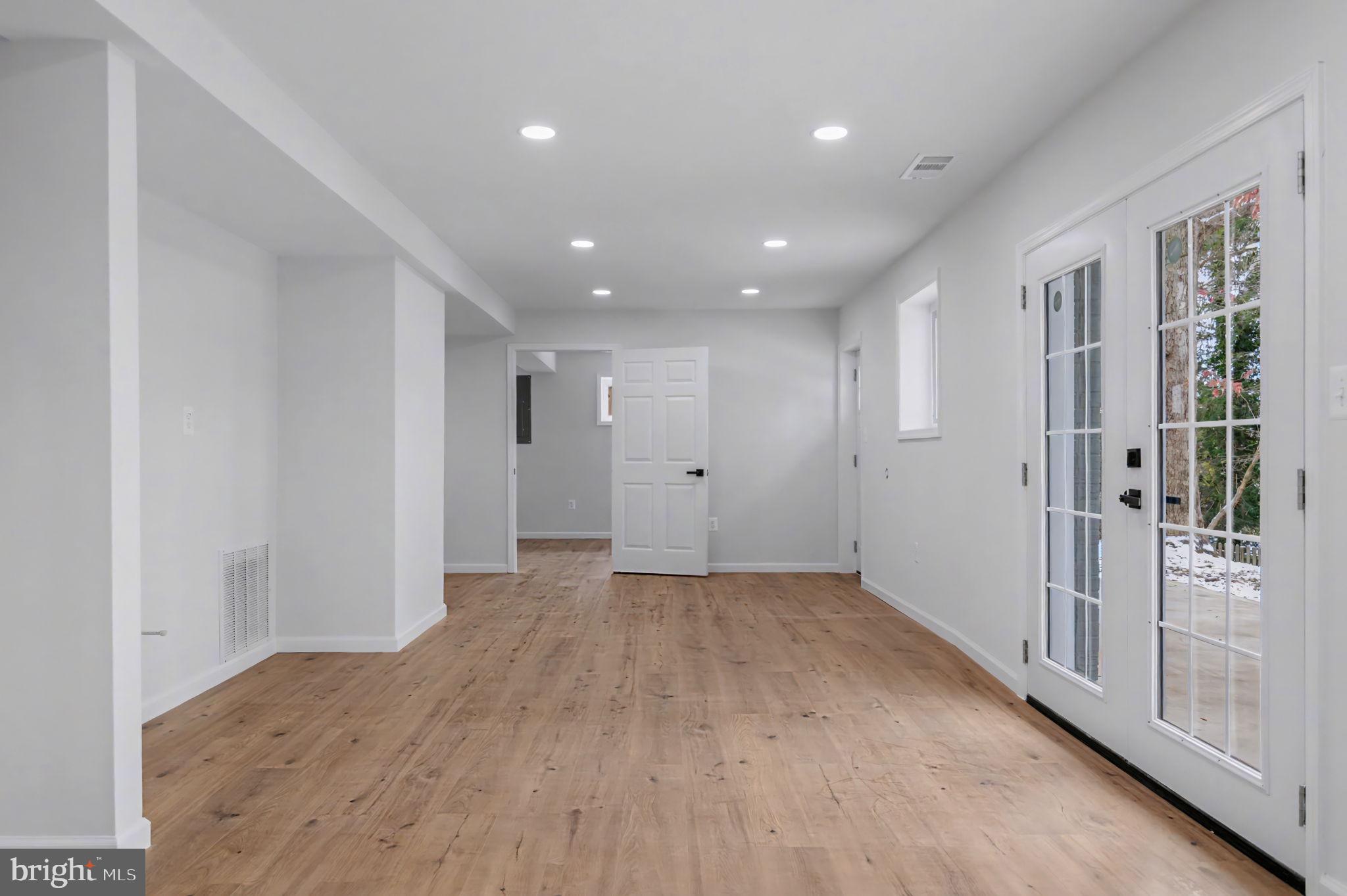 6602 Ian Street Hyattsville, MD 20784 - Photo 28 of 42