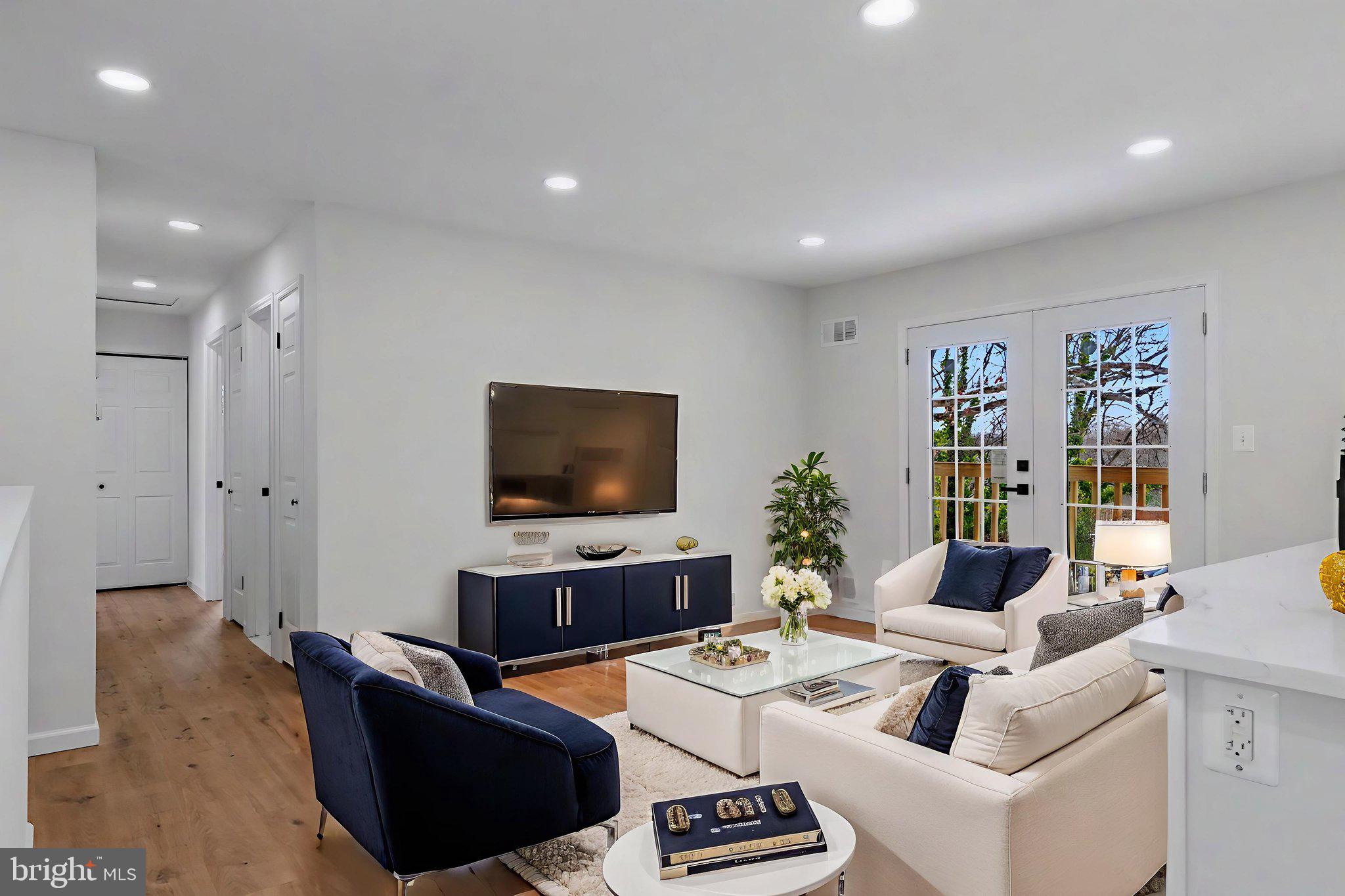 6602 Ian Street Hyattsville, MD 20784 - Photo 7 of 42 Living Room (Staged)