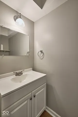 $1,550 | 8502 Canterbury Square West, Indianapolis, IN 46260