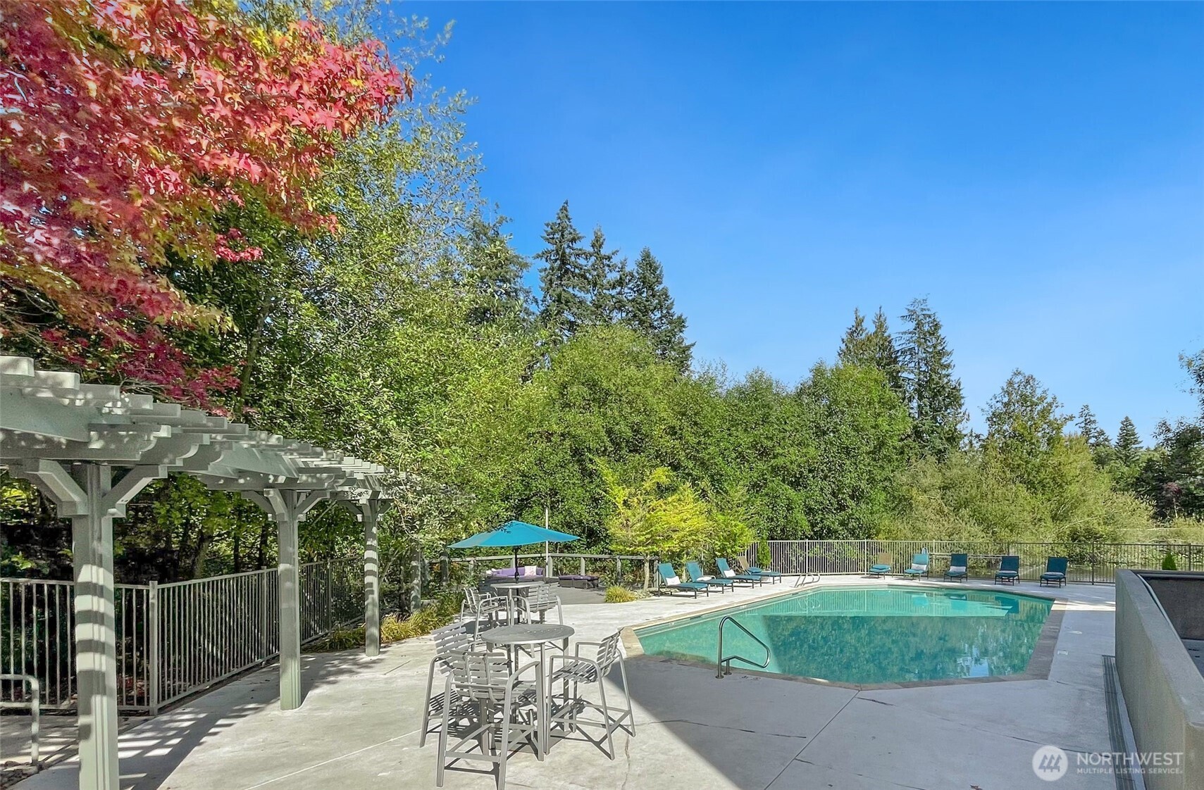 12303 Harbour Pointe Boulevard, Unit Z207 Mukilteo, WA 98275 - Photo 32 of 35 a house view with a garden space