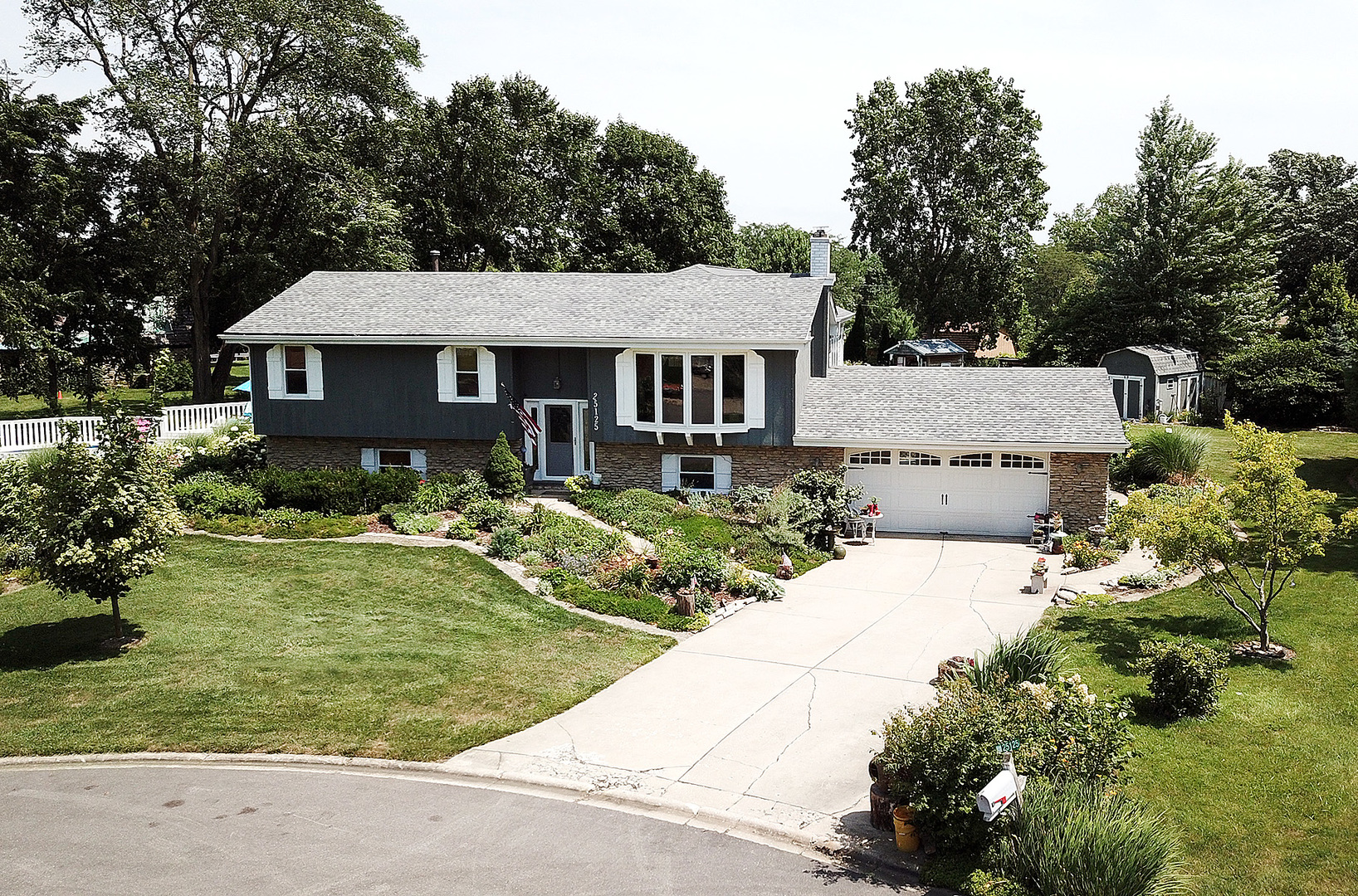 25125 South Rondorey Road Elwood, IL 60421 - Photo 1 of 45 front view of a house with a yard