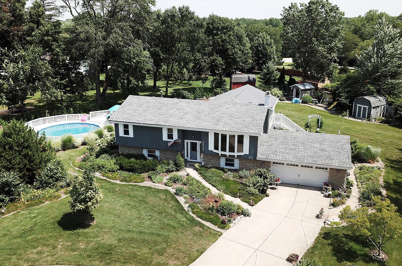 25125 South Rondorey Road Elwood, IL 60421 - Photo 2 of 45 an aerial view of a house with yard patio and deck