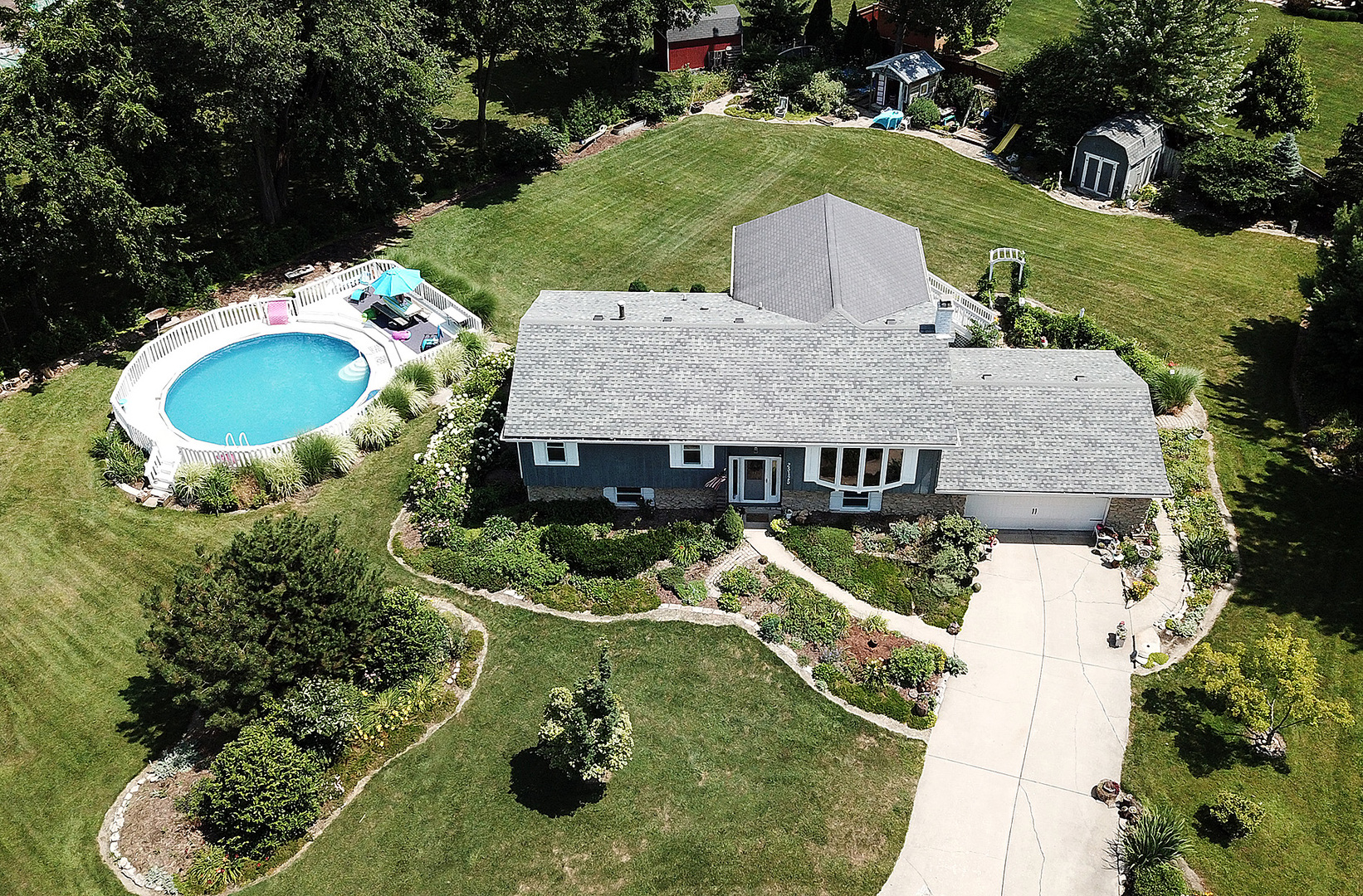 25125 South Rondorey Road Elwood, IL 60421 - Photo 37 of 45 an aerial view of a house with a yard and outdoor seating