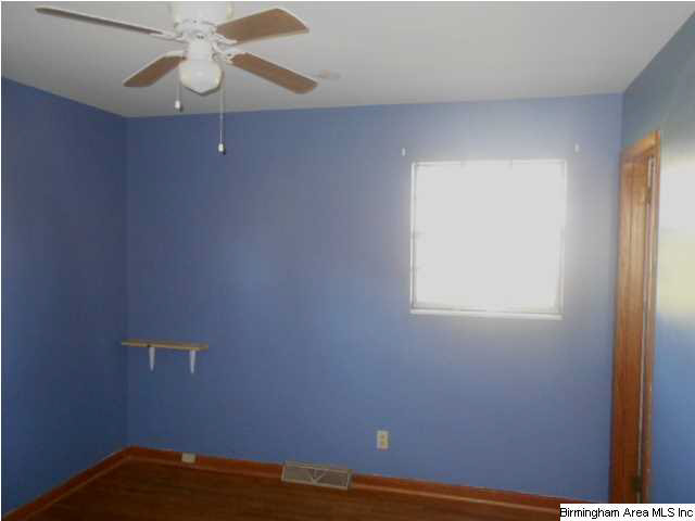 719 Pinewood Avenue Bessemer, AL 35023 - Photo 6 of 12