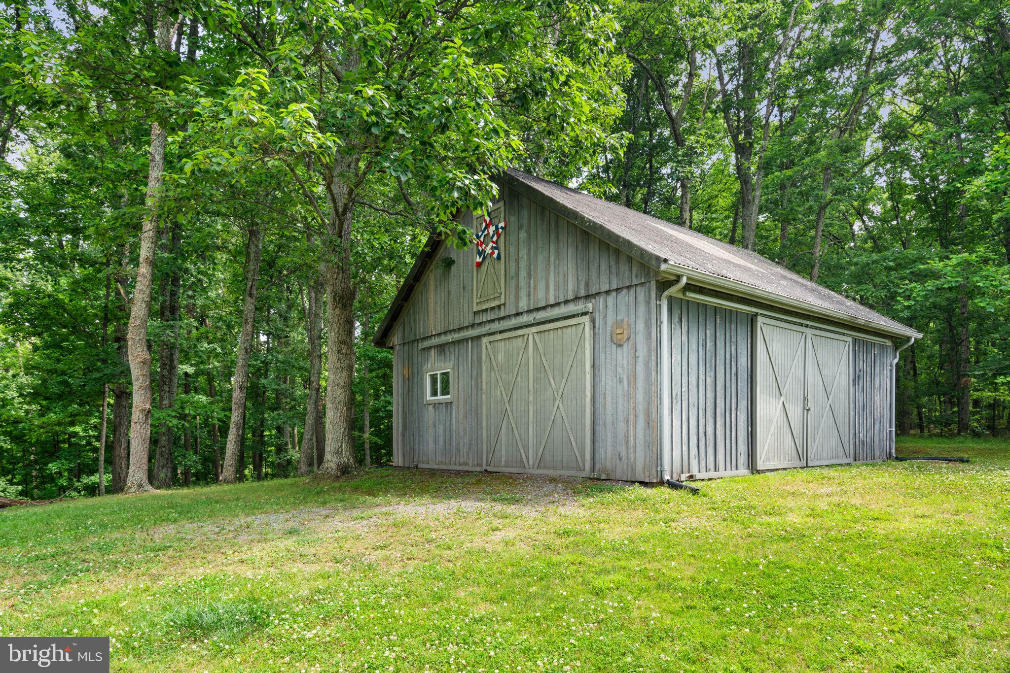 19033 Otley Road Purcellville, VA 20132 - Photo 44 of 52 Huge Barn for Storage