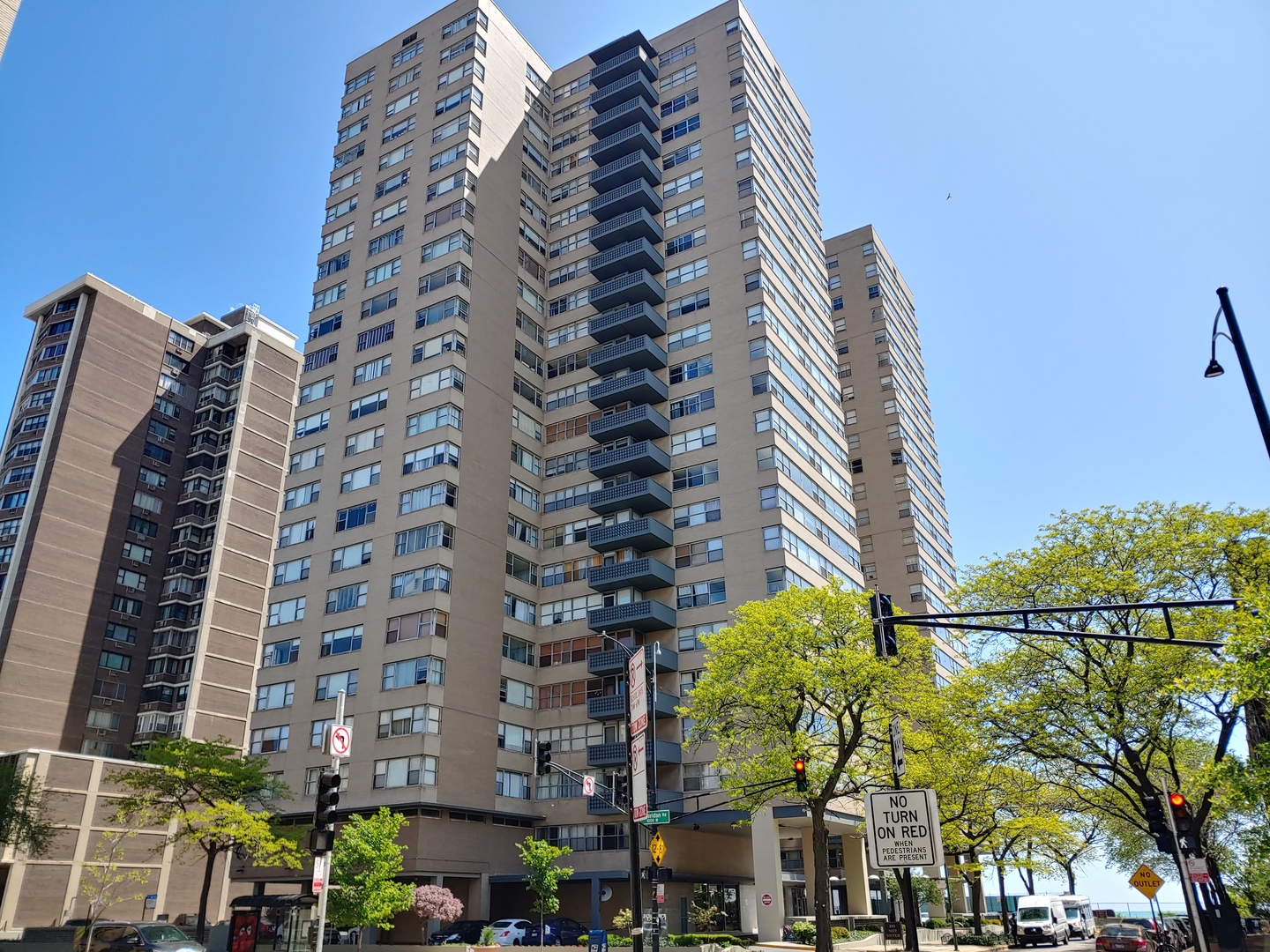 6301 North Sheridan Road, Unit 12P Chicago, IL 60660 - Photo 1 of 21 a view of a building