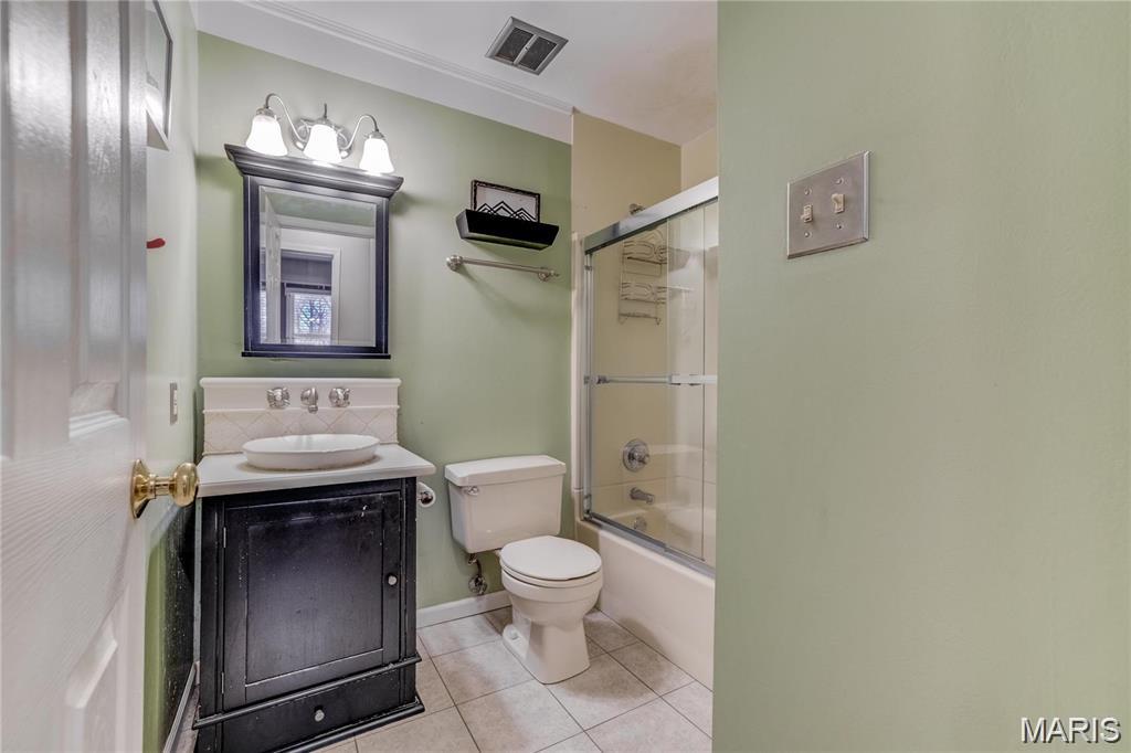 808 Timberfield Drive Ballwin, MO 63021 - Photo 15 of 20