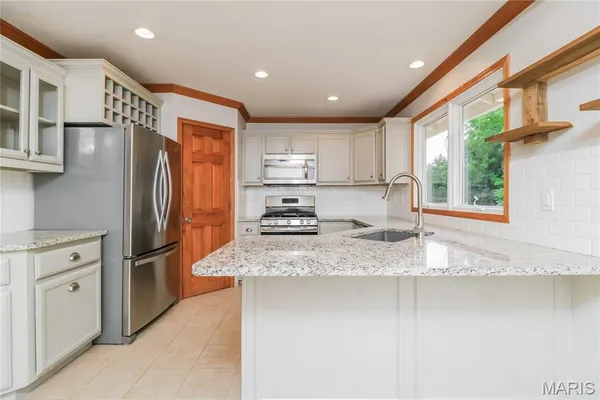 $400,000 | 808 Timberfield Drive, Ballwin, MO 63021