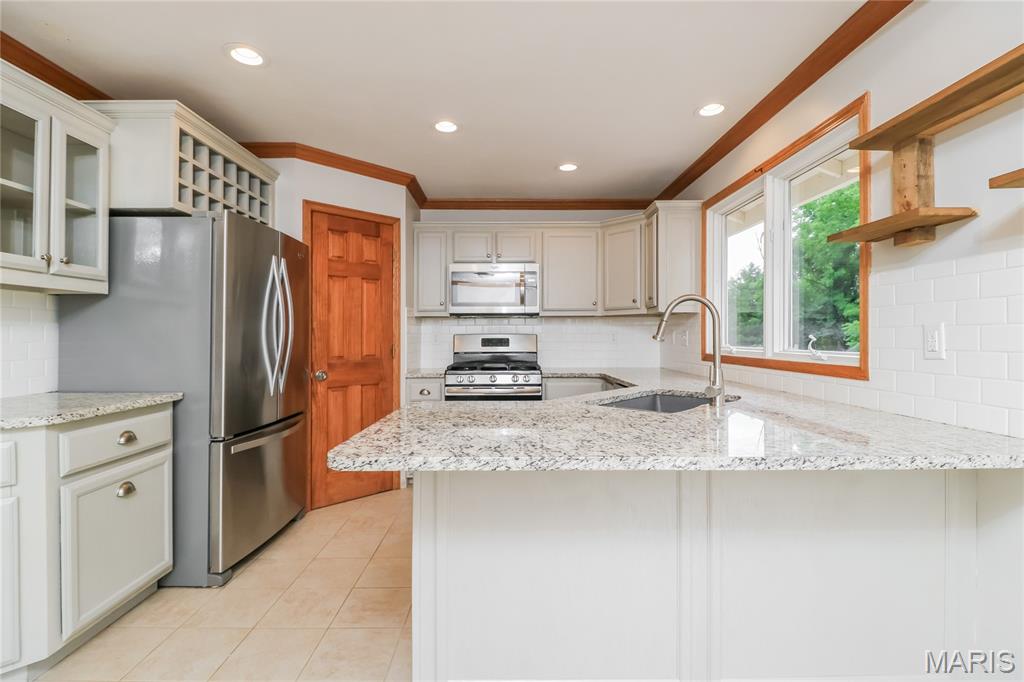 808 Timberfield Drive Ballwin, MO 63021 - Photo 5 of 20