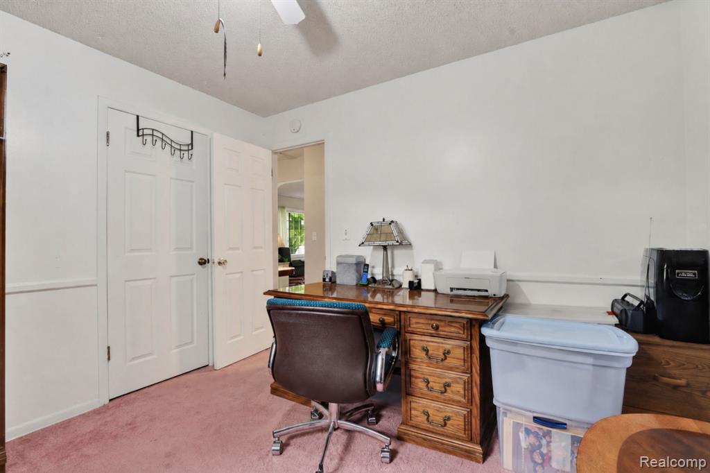 5090 Torrey Road Flint, MI 48507 - Photo 27 of 43