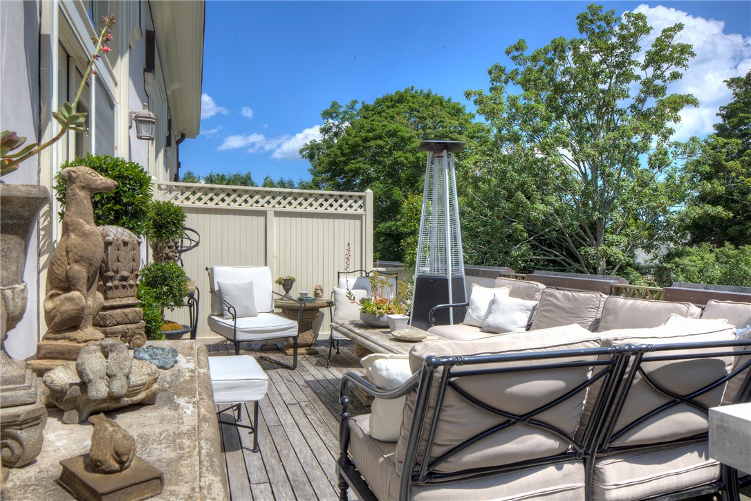 97 Old Beach Road, Unit B Newport, RI 02840 - Photo 22 of 41