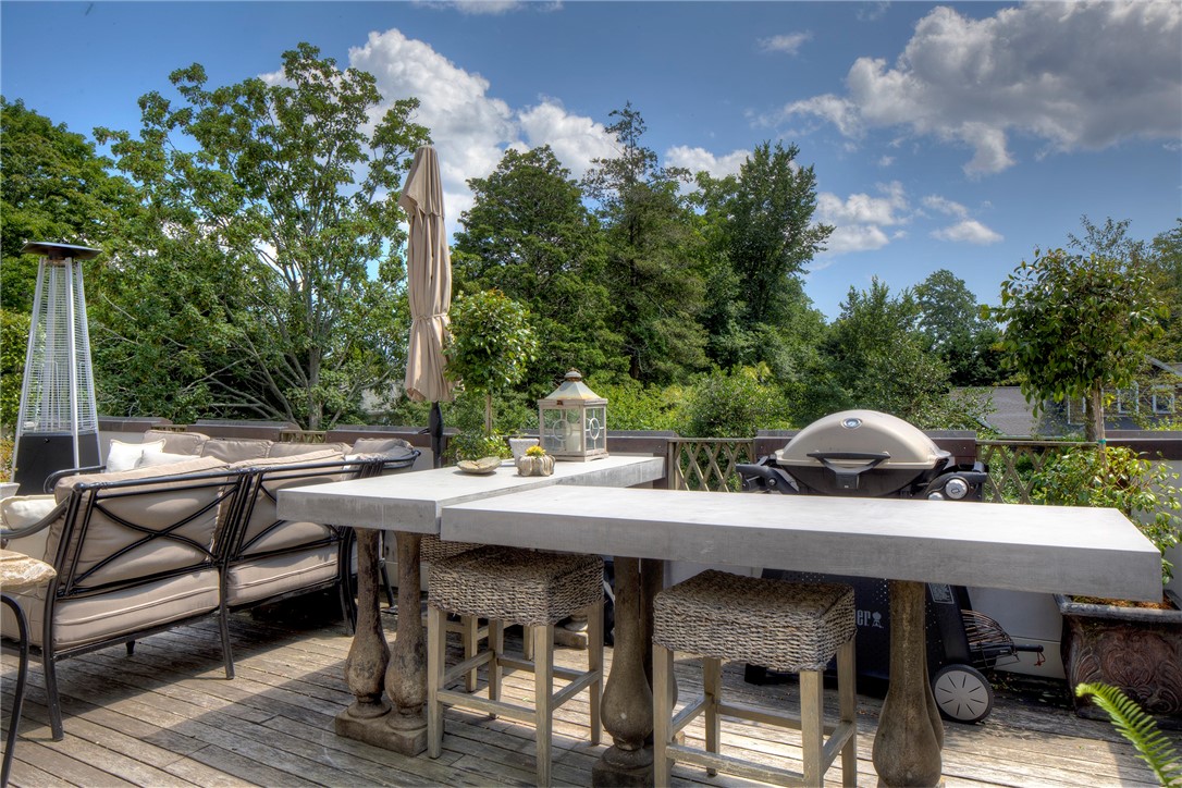 97 Old Beach Road, Unit B Newport, RI 02840 - Photo 23 of 41