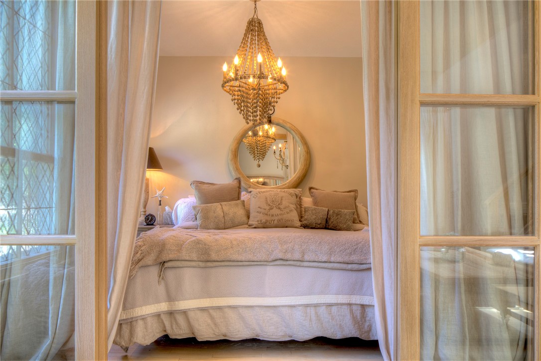 97 Old Beach Road, Unit B Newport, RI 02840 - Photo 33 of 41 Guest bedroom