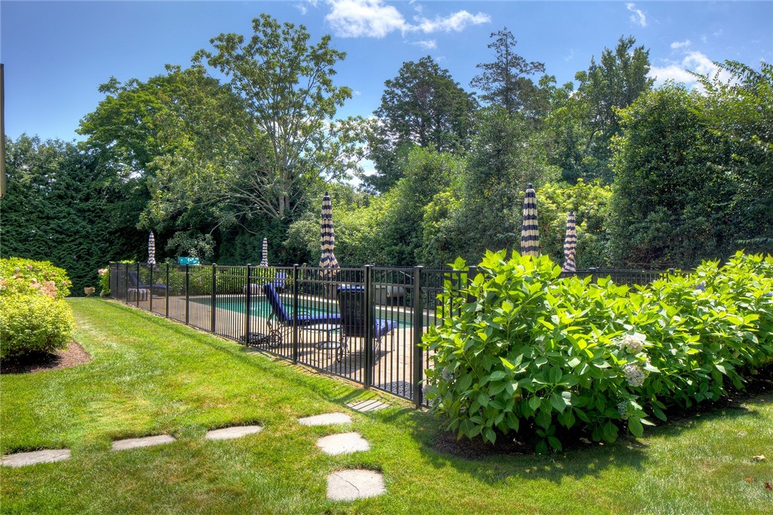 97 Old Beach Road, Unit B Newport, RI 02840 - Photo 34 of 41
