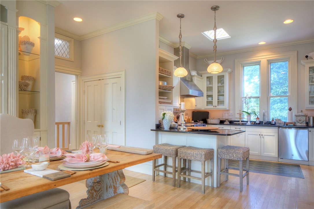 97 Old Beach Road, Unit B Newport, RI 02840 - Photo 10 of 41