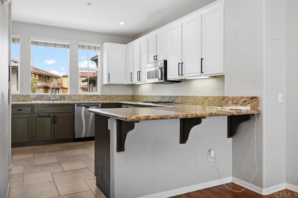 112 Via Sovana Santee, CA 92071 - Photo 11 of 52