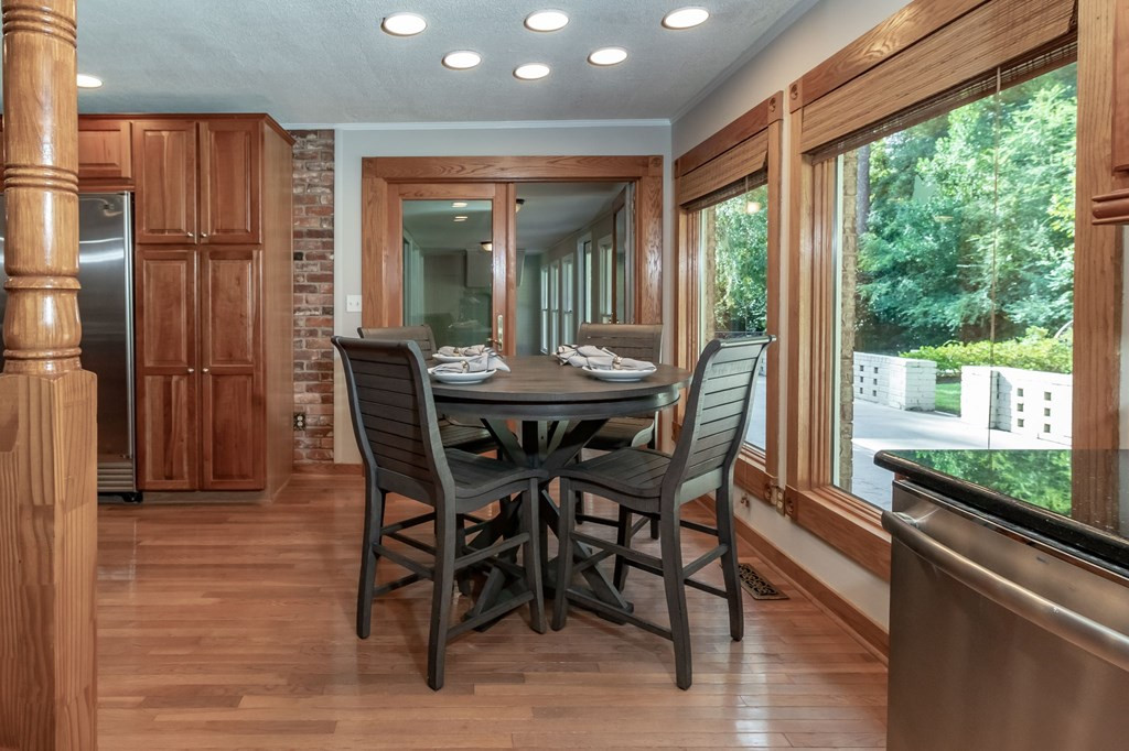815 Kamel Circle Augusta, GA 30909 - Photo 25 of 66 Eat in Kitchen with picture windows