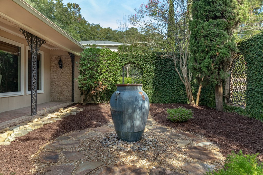 815 Kamel Circle Augusta, GA 30909 - Photo 6 of 66 Custom Bubbling Fountain