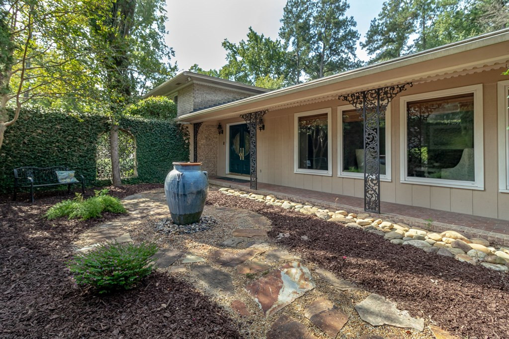 815 Kamel Circle Augusta, GA 30909 - Photo 7 of 66 Impressive Entry