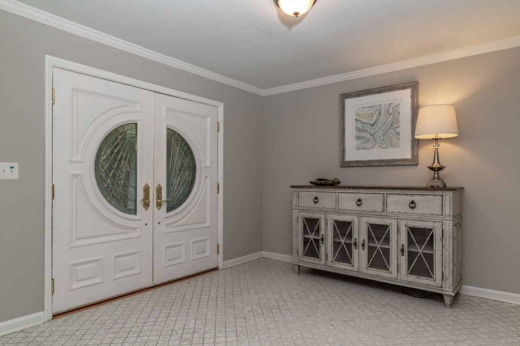 815 Kamel Circle Augusta, GA 30909 - Photo 9 of 66 Welcoming Foyer