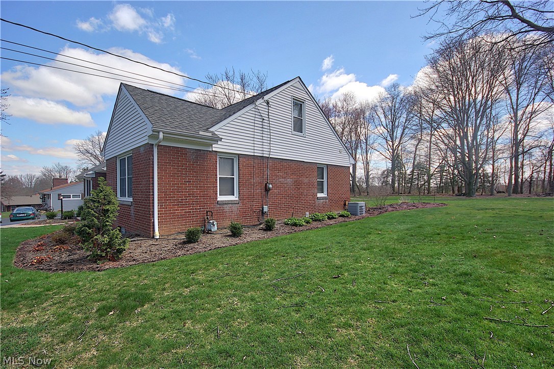 1765 Far View Road Akron, OH 44312 - Photo 29 of 31