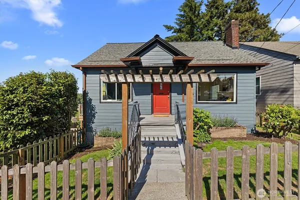 $799,950 | 3443 16th Avenue South, Seattle, WA 98144