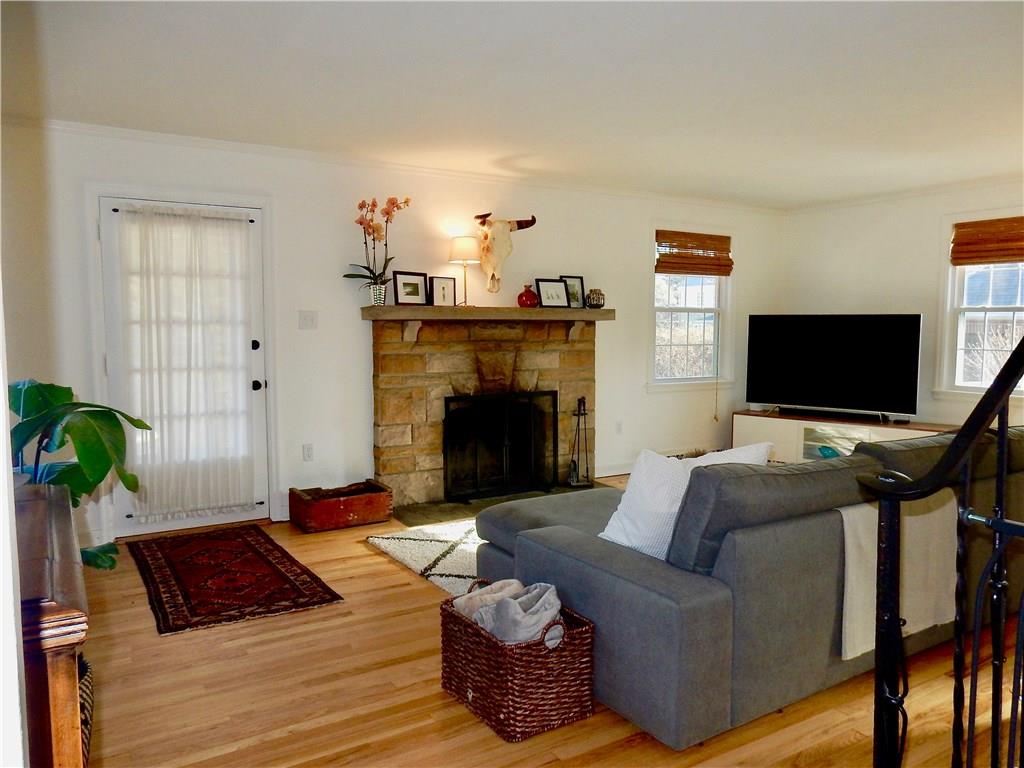 407 Oliver Road Sewickley, PA 15143 - Photo 5 of 23