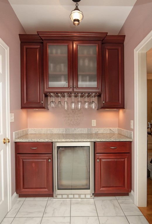 18 Joseph Road Shrewsbury, MA 01545 - Photo 9 of 30 Gallery Image 9