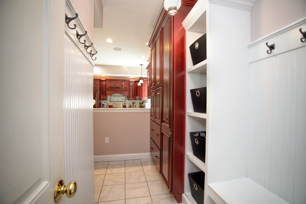 18 Joseph Road Shrewsbury, MA 01545 - Photo 10 of 30 Gallery Image 10