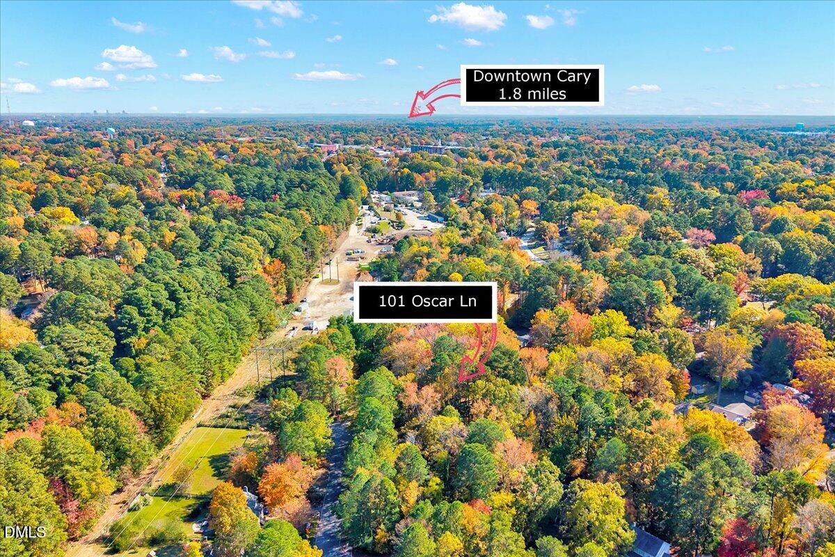 101 Oscar Lane Cary, NC 27513 - Photo 5 of 6 a view of entryway